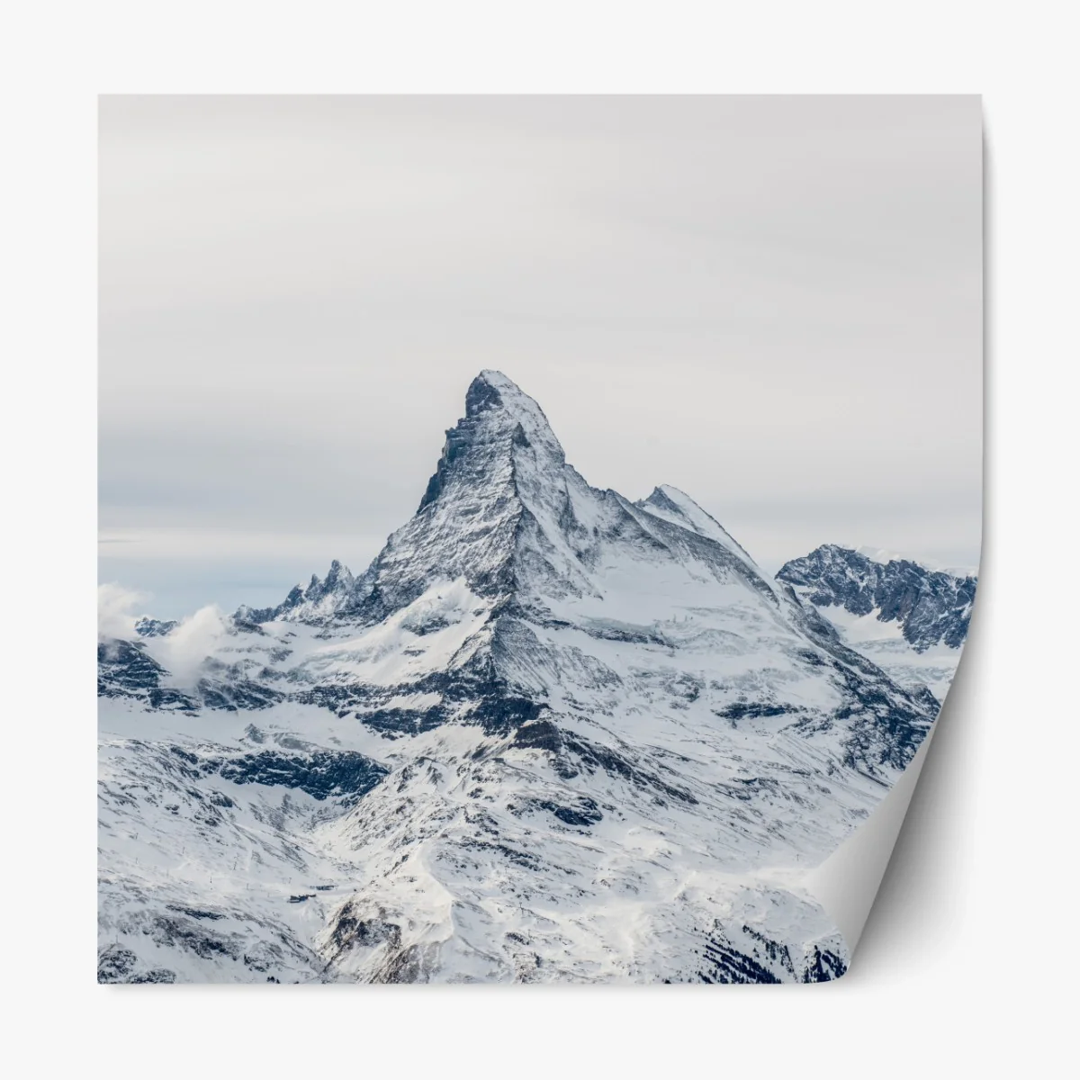 Repositionierbarer Aufkleber majestätischer schneebedeckter berggipfel – Wallnifity® Repositionierbarer Aufkleber majestätischer schneebedeckter berggipfel – Wallnifity®