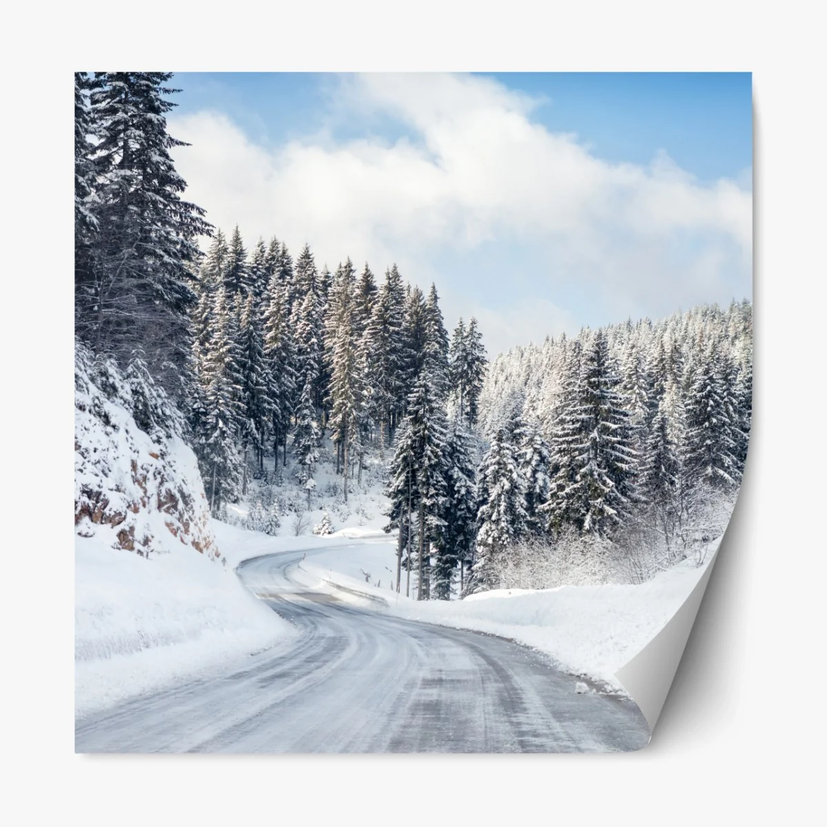 Repositionierbarer Aufkleber winterstraße durch verschneiten nadelwald – Wallnifity® Repositionierbarer Aufkleber winterstraße durch verschneiten nadelwald – Wallnifity®