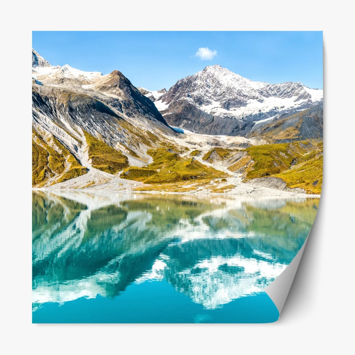 Repositionierbarer Aufkleber ruhiger alpensee mit schneebedeckten gipfeln – Wallnifity®