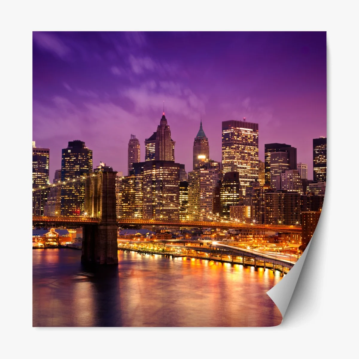 Repositionierbarer Aufkleber violette skyline über leuchtender stadt und brücke – Wallnifity® Repositionierbarer Aufkleber violette skyline über leuchtender stadt und brücke – Wallnifity®