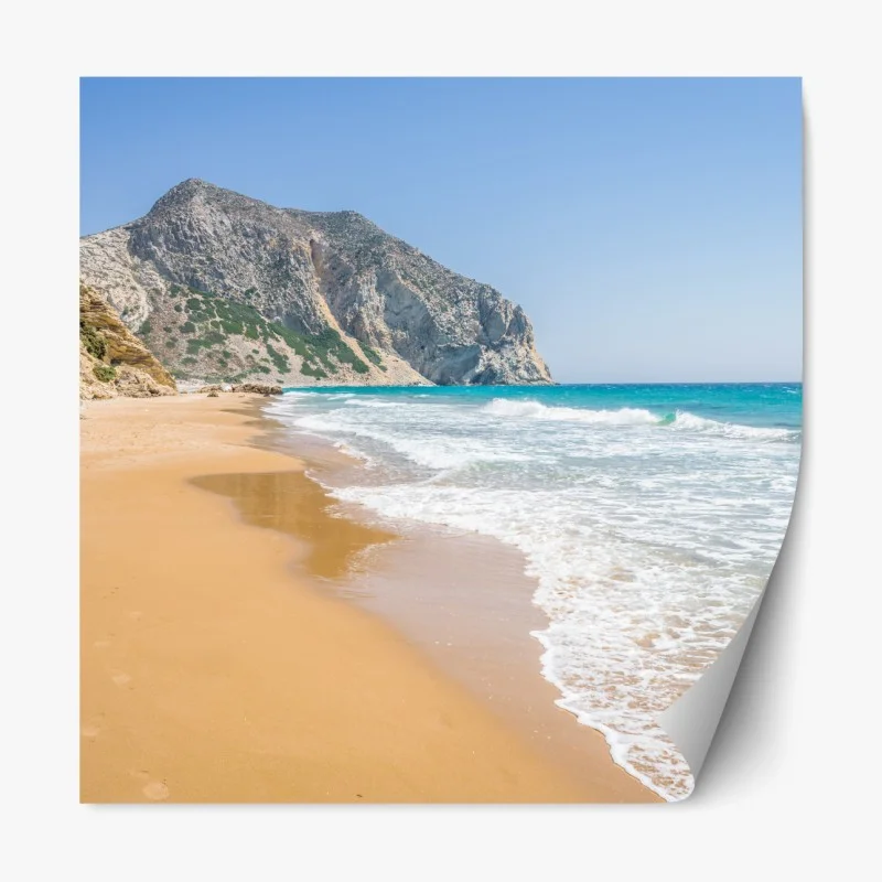 Repositionierbarer Aufkleber sonniger türkisfarbener strand mit klippen