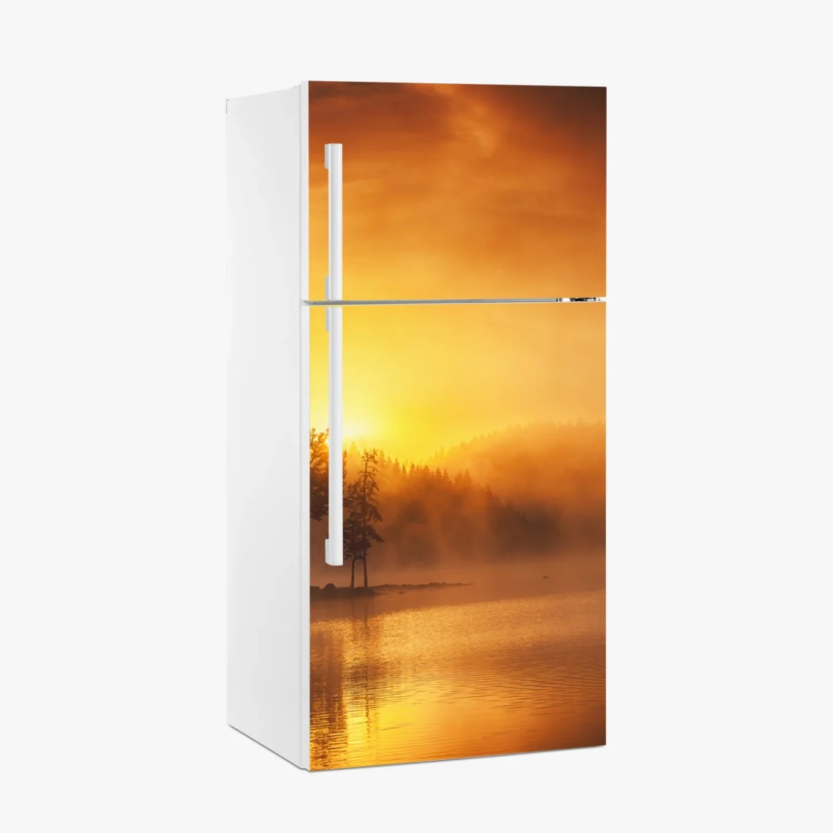 Kühlschrankaufkleber goldener sonnenaufgang über dem nebligen see – Wallnifity®