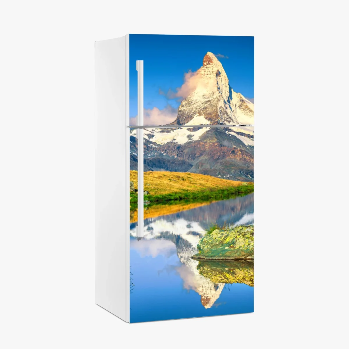 Kühlschrankaufkleber majestätisches Matterhorn gespiegelt im alpensee – Wallnifity®