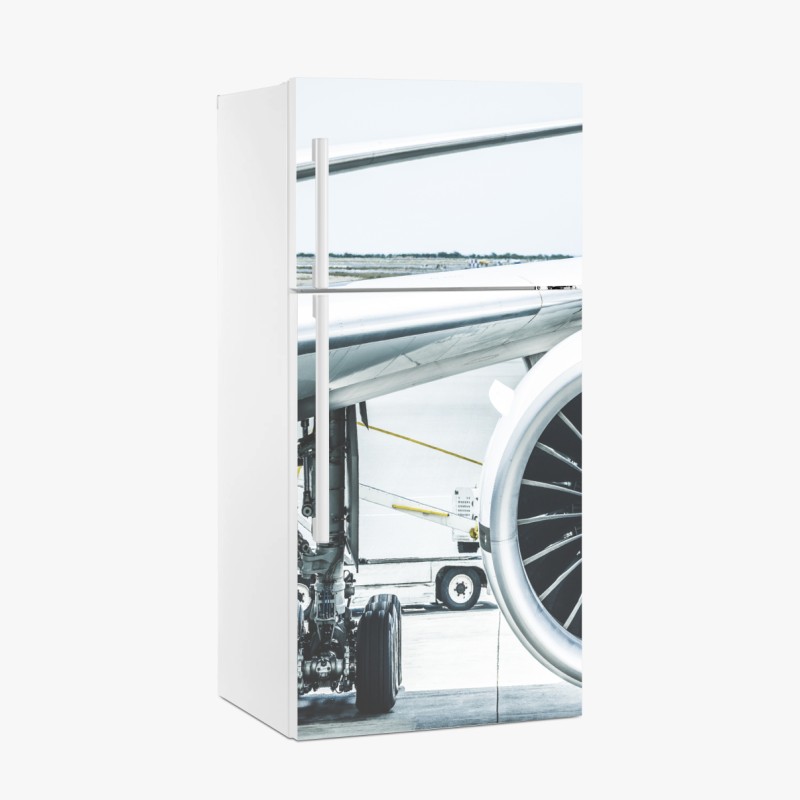 Kühlschrankaufkleber nahaufnahme triebwerk am terminal