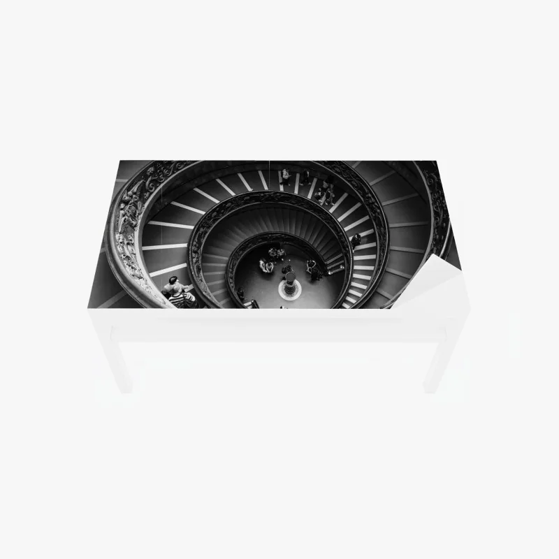 Tischaufkleber und Schreibtischaufkleber dramatische spiraltreppe in monochrom