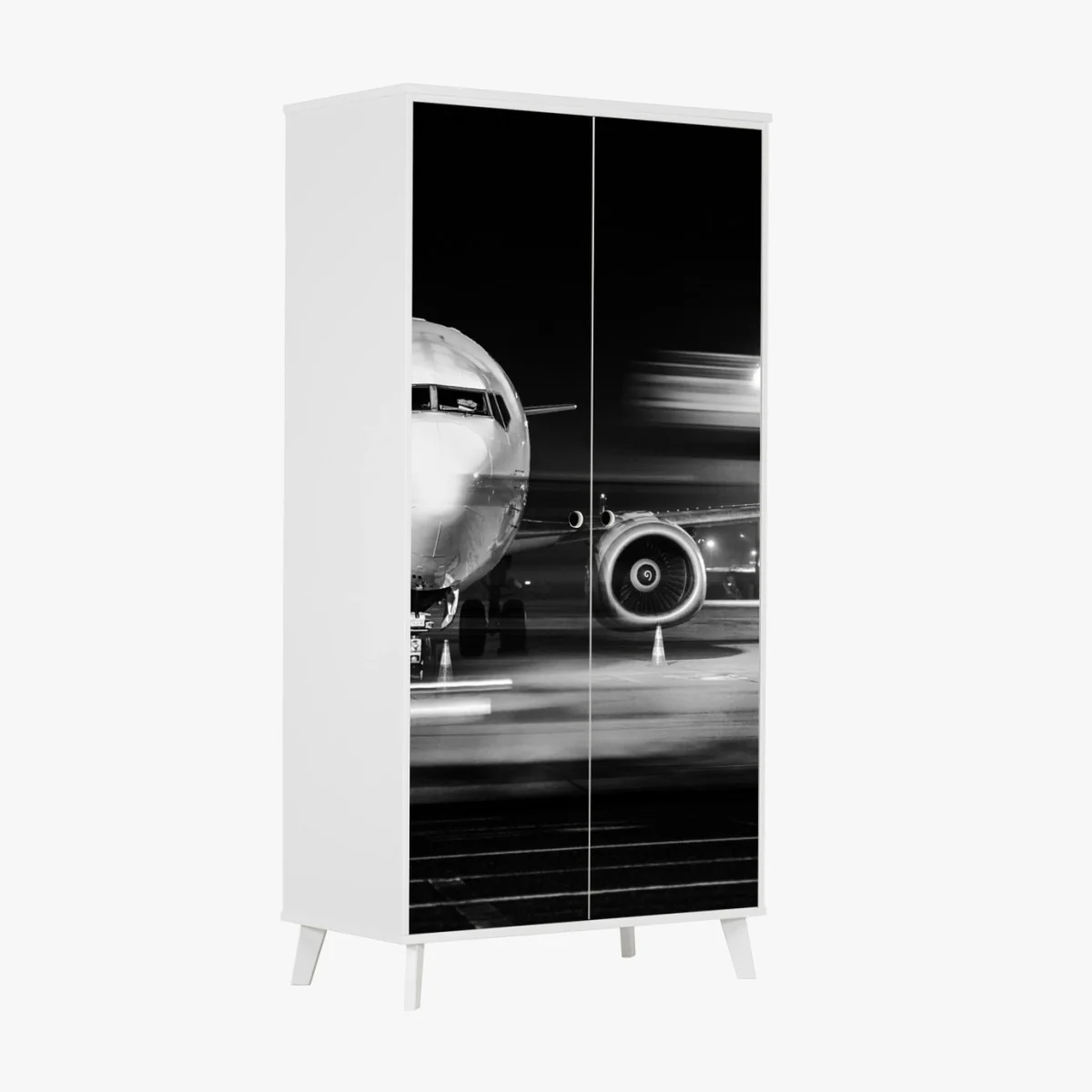 Schrankaufkleber monochromes jet auf dem rollfeld bei nacht – Wallnifity®