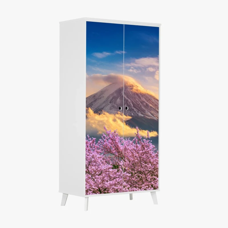 Schrankaufkleber Berg Fuji mit blühenden kirschblüten bei sonnenaufgang