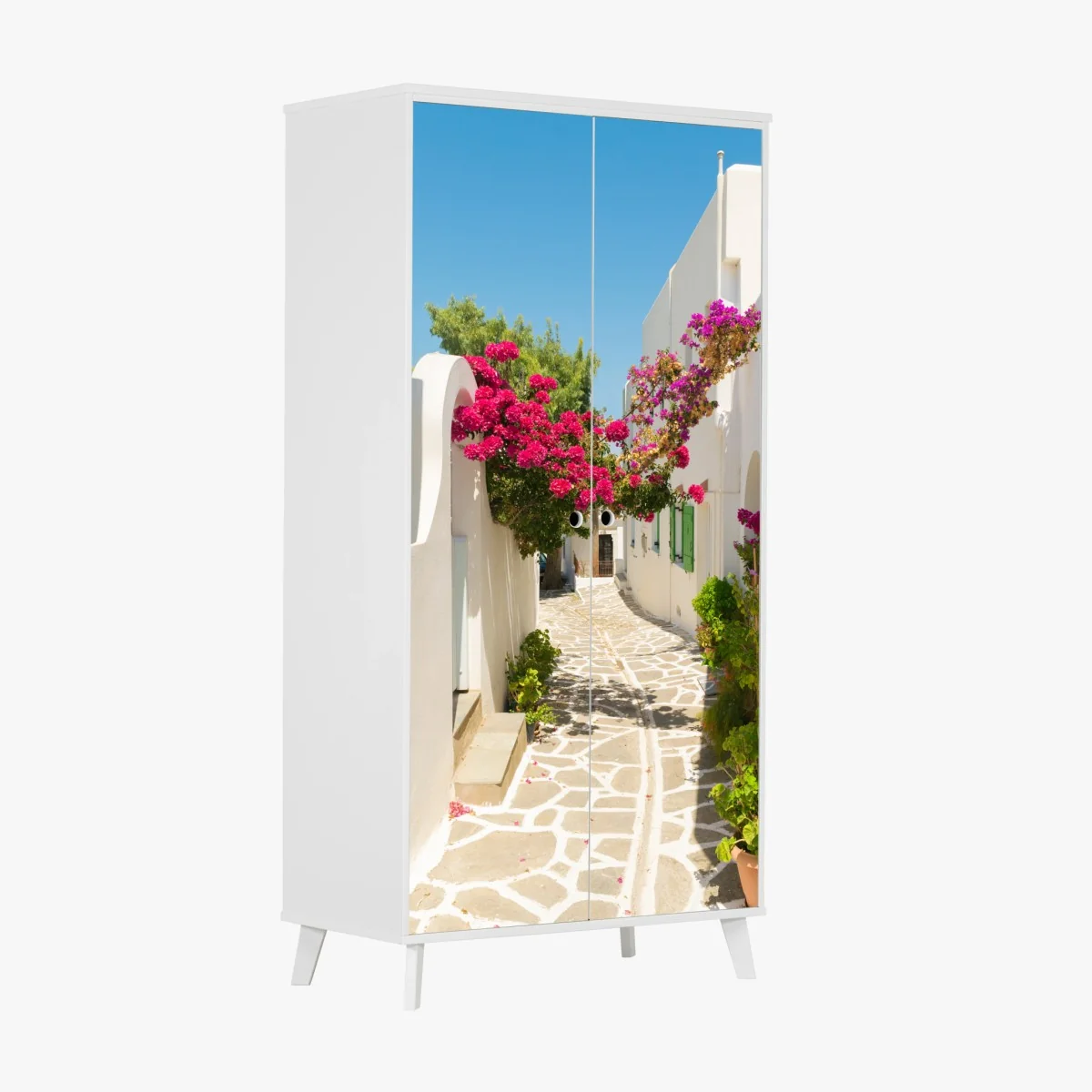 Schrankaufkleber sonnige mediterrane gasse mit bougainvillea – Wallnifity®