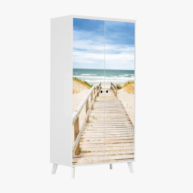 Schrankaufkleber ruhiger kiefernwald am stillen see – Wallnifity®