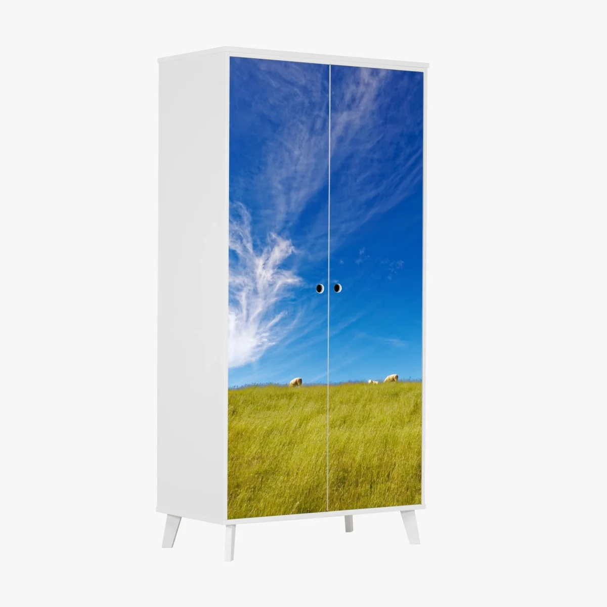 Schrankaufkleber ruhige wiese unter blauem himmel – Wallnifity® Schrankaufkleber ruhige wiese unter blauem himmel – Wallnifity®