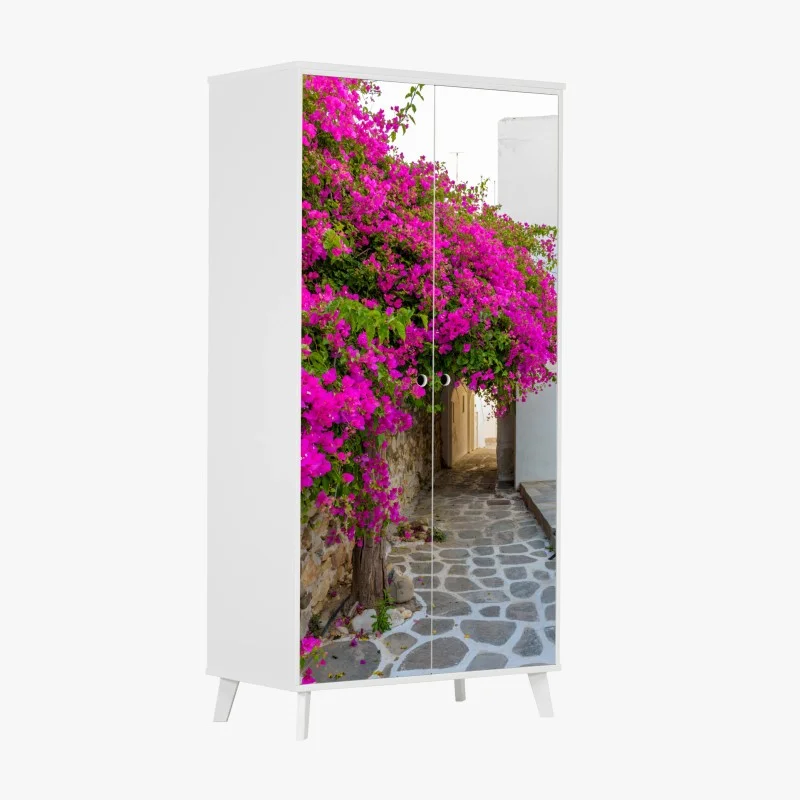 Schrankaufkleber blühende bougainvillea in Naousa gasse