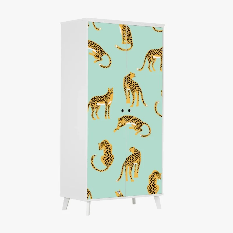 Schrankaufkleber verspieltes gepardenmuster auf türkisgrund