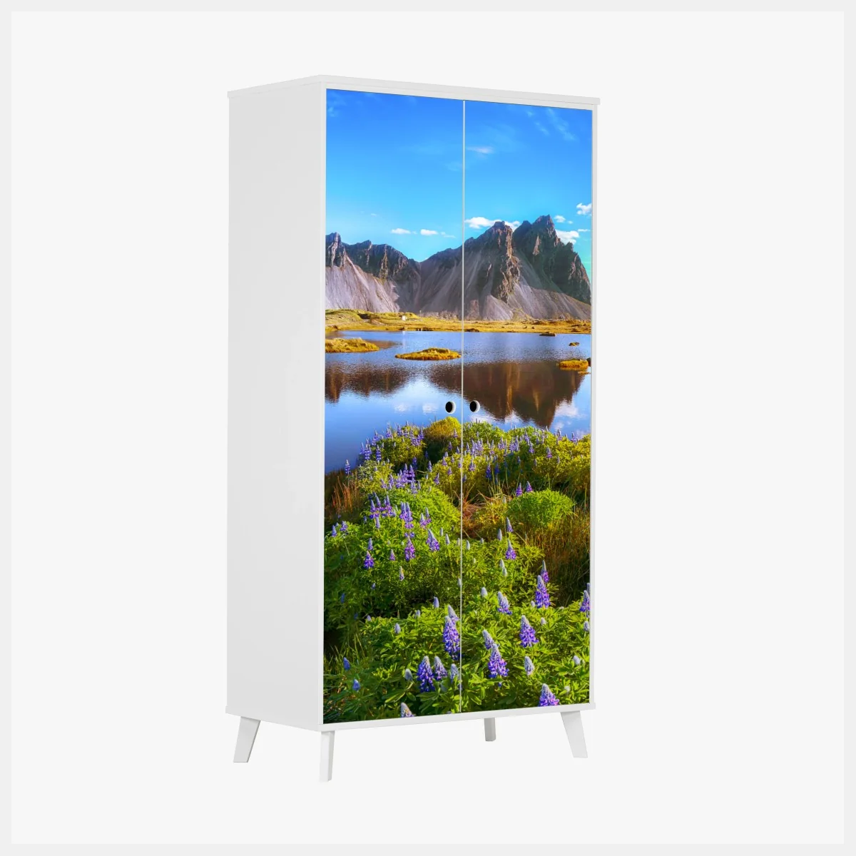 Schrankaufkleber lebendige lupinenwiesen bei Vestrahorn, Island – Wallnifity® Schrankaufkleber lebendige lupinenwiesen bei Vestrahorn, Island – Wallnifity®