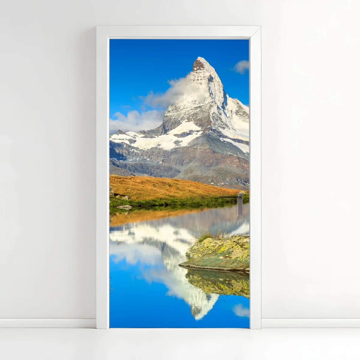 Türaufkleber majestätischer Matterhorn-spiegel im alpensee – Wallnifity®