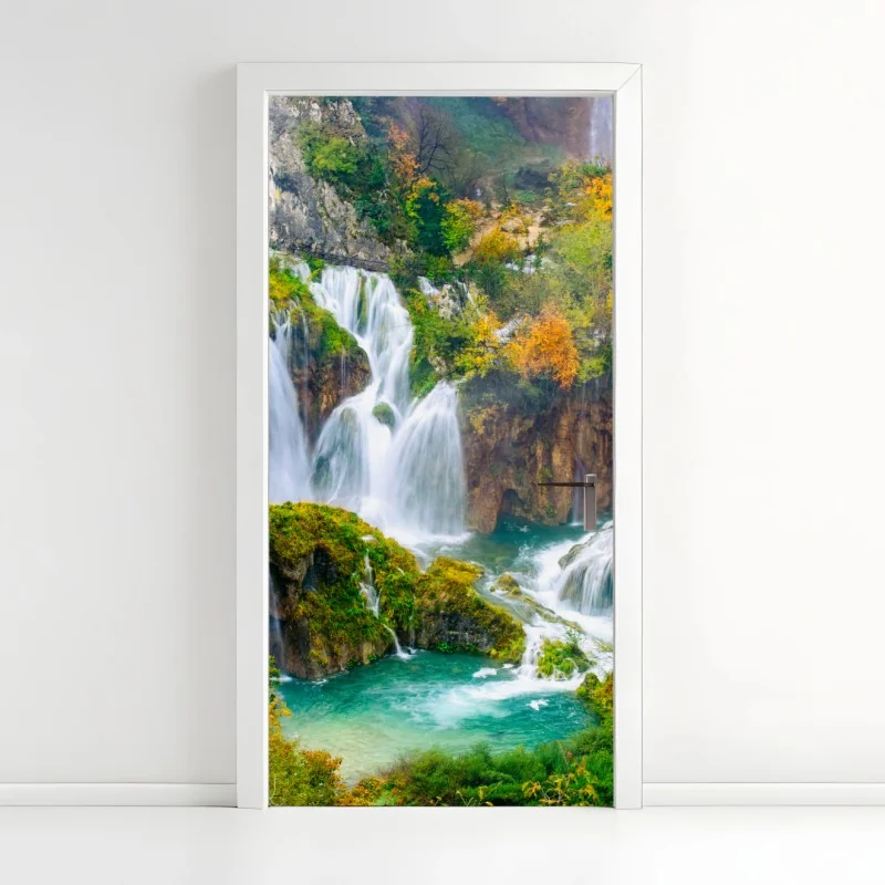 Türaufkleber türkisfarbener wasserfall im herbst