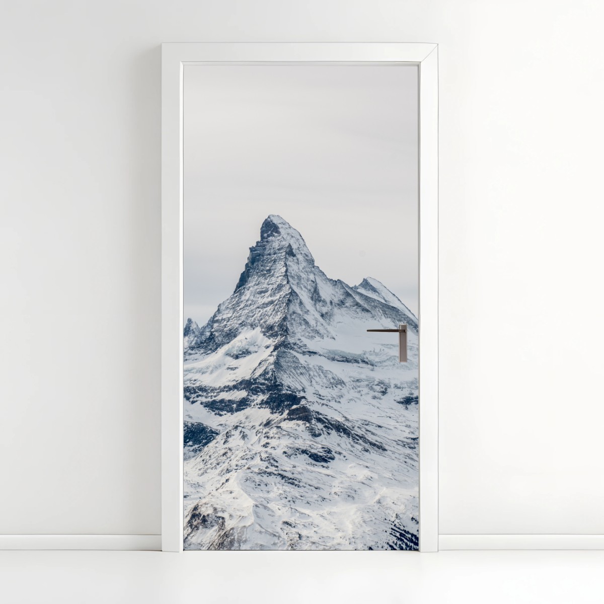 Türaufkleber majestätischer schneebedeckter berggipfel – Wallnifity®