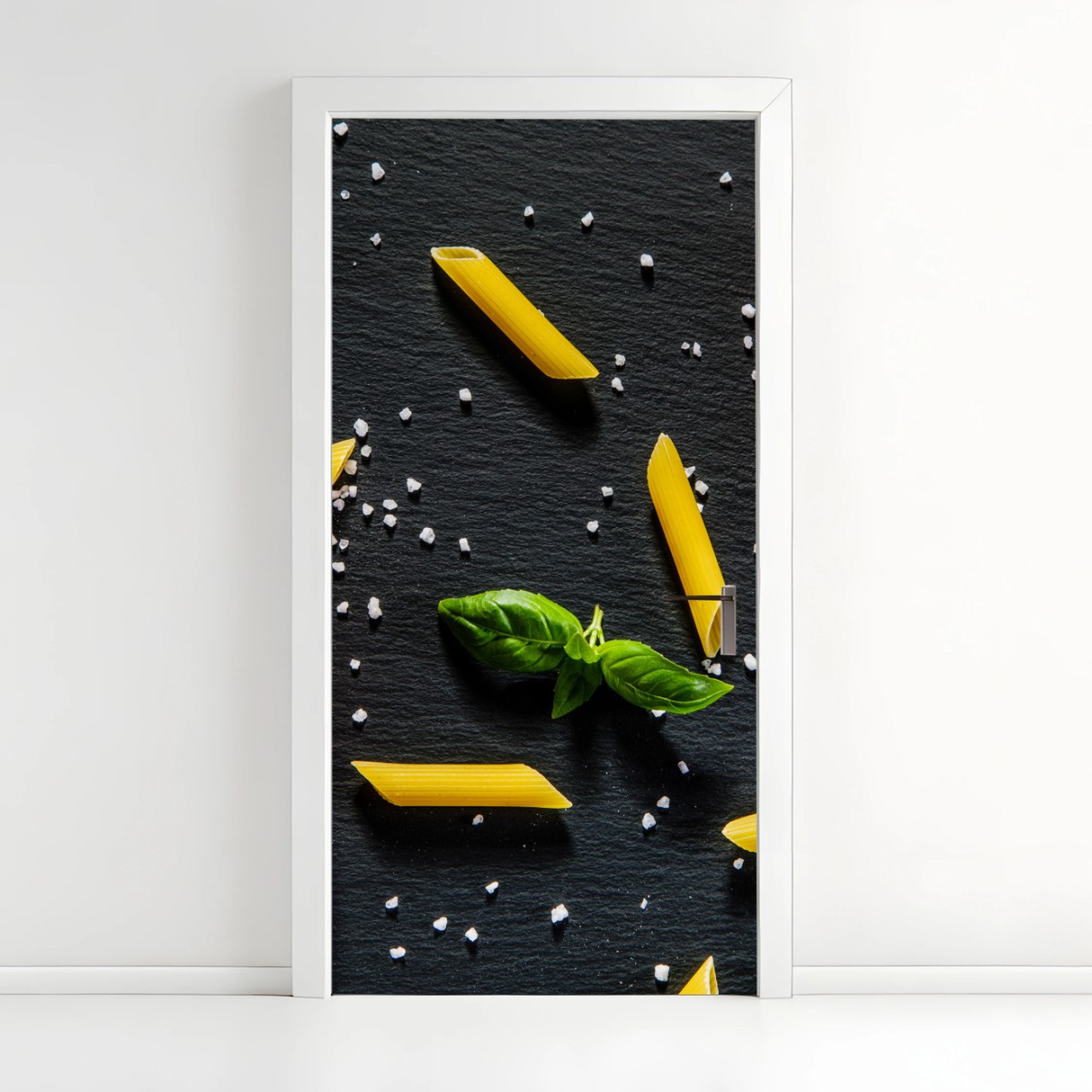 Türaufkleber tomaten und penne auf schwarzem schiefer – Wallnifity®