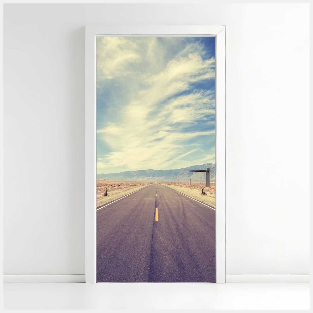 Türaufkleber vintage landstraße unter weitem himmel – Wallnifity®