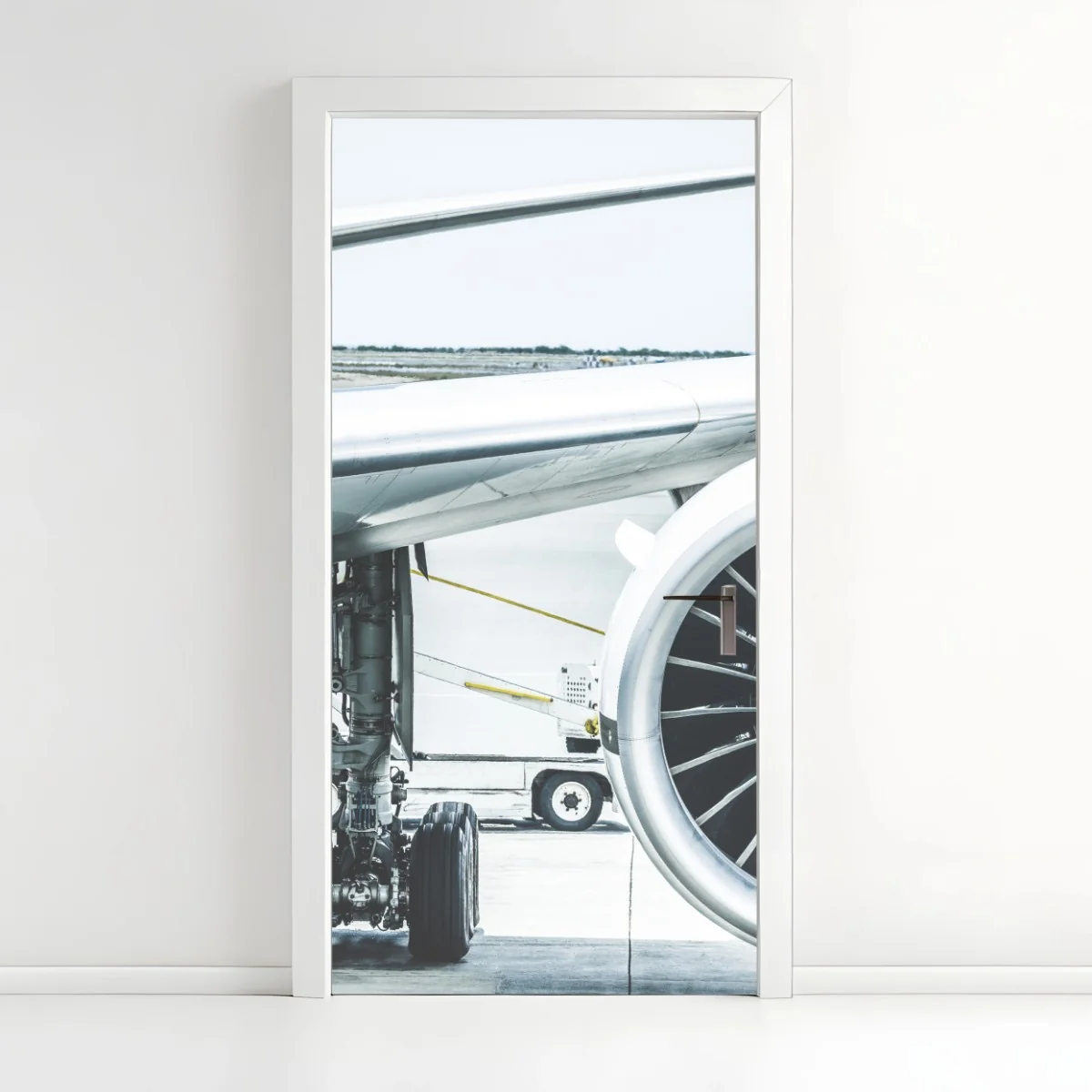 Türaufkleber nahaufnahme triebwerk am terminal – Wallnifity® Türaufkleber nahaufnahme triebwerk am terminal – Wallnifity®