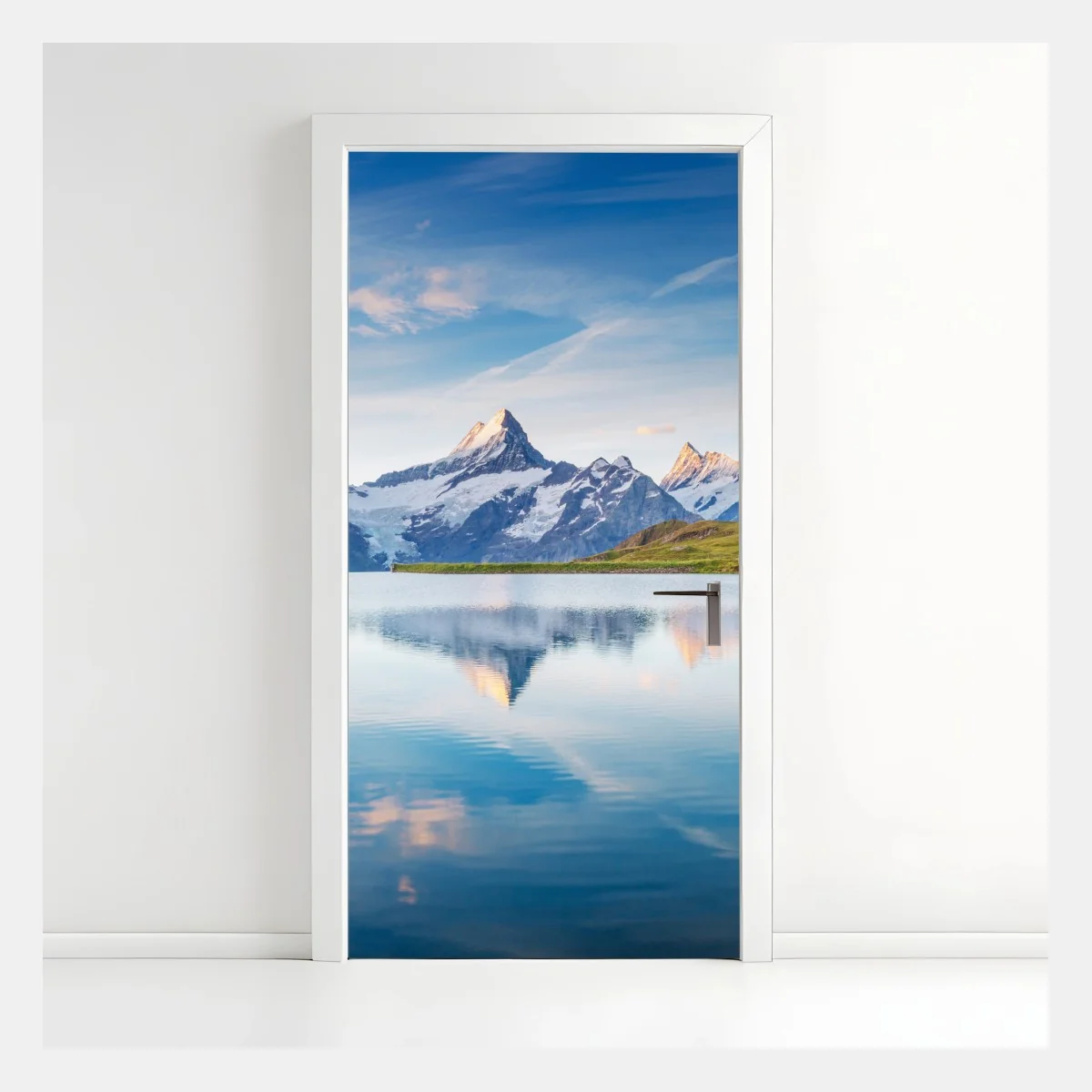 Türaufkleber majestätische Alpen-reflexion am Bachalpsee – Wallnifity® Türaufkleber majestätische Alpen-reflexion am Bachalpsee – Wallnifity®