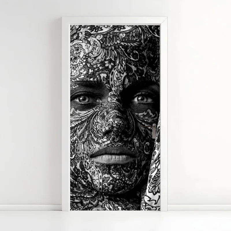 Türaufkleber ornamentales porträt mit floralen mustern