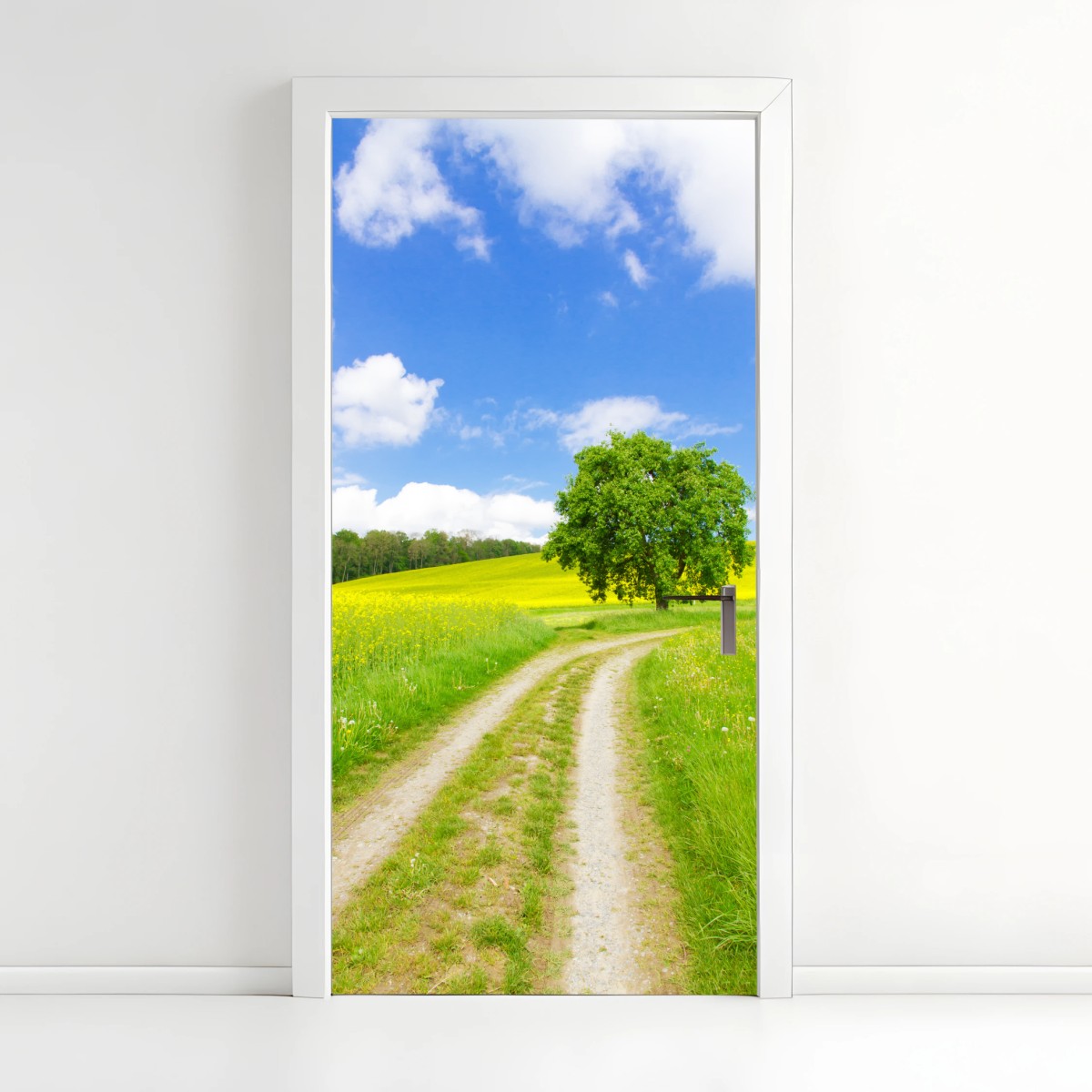 Türaufkleber sonniger feldweg mit einsamem baum – Wallnifity®