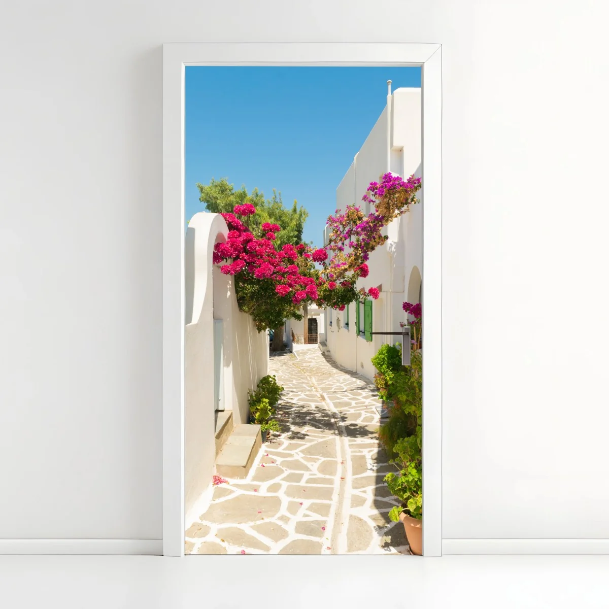 Türaufkleber sonnige mediterrane gasse mit bougainvillea – Wallnifity® Türaufkleber sonnige mediterrane gasse mit bougainvillea – Wallnifity®