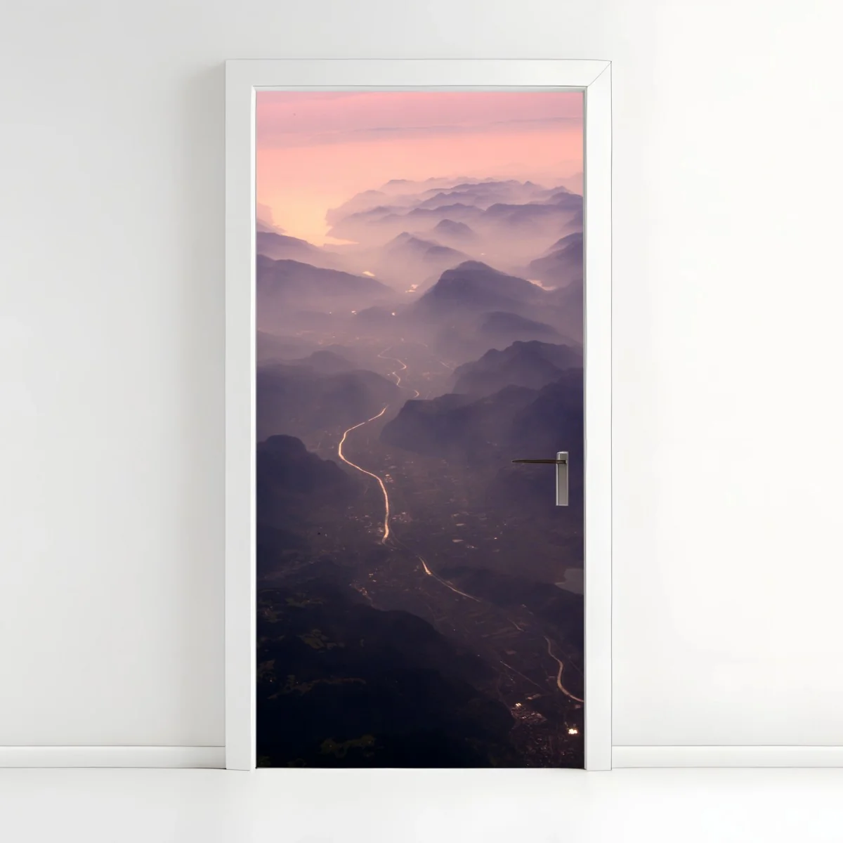 Türaufkleber nebliges pastell bergtal – Wallnifity®