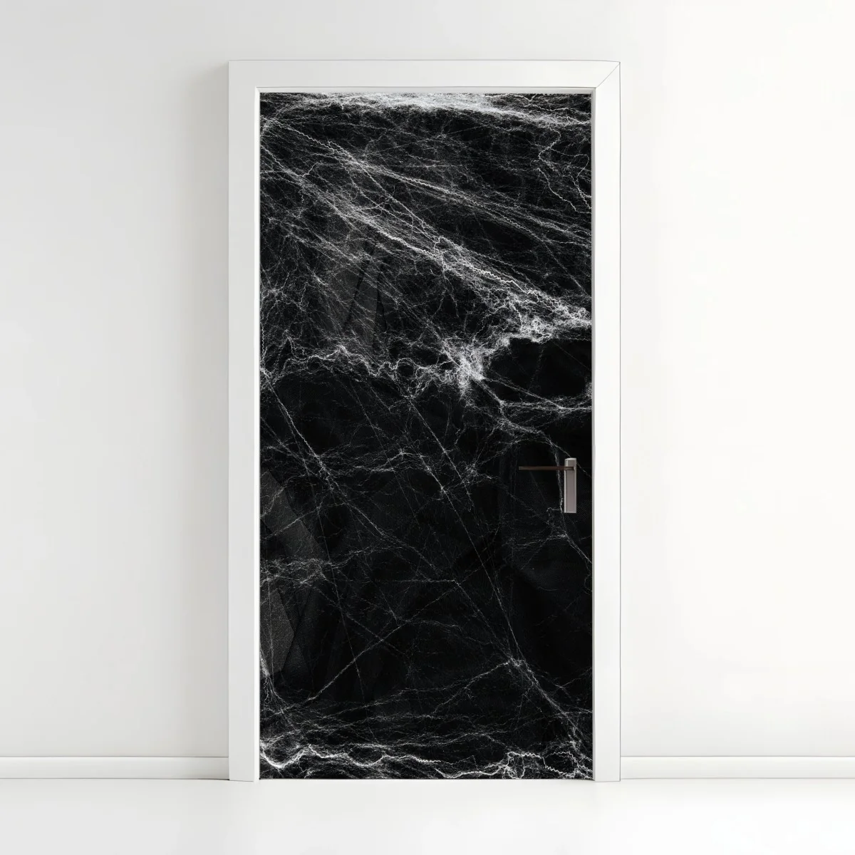 Türaufkleber gespenstisches spinnennetz auf schwarzem hintergrund – Wallnifity® Türaufkleber gespenstisches spinnennetz auf schwarzem hintergrund – Wallnifity®