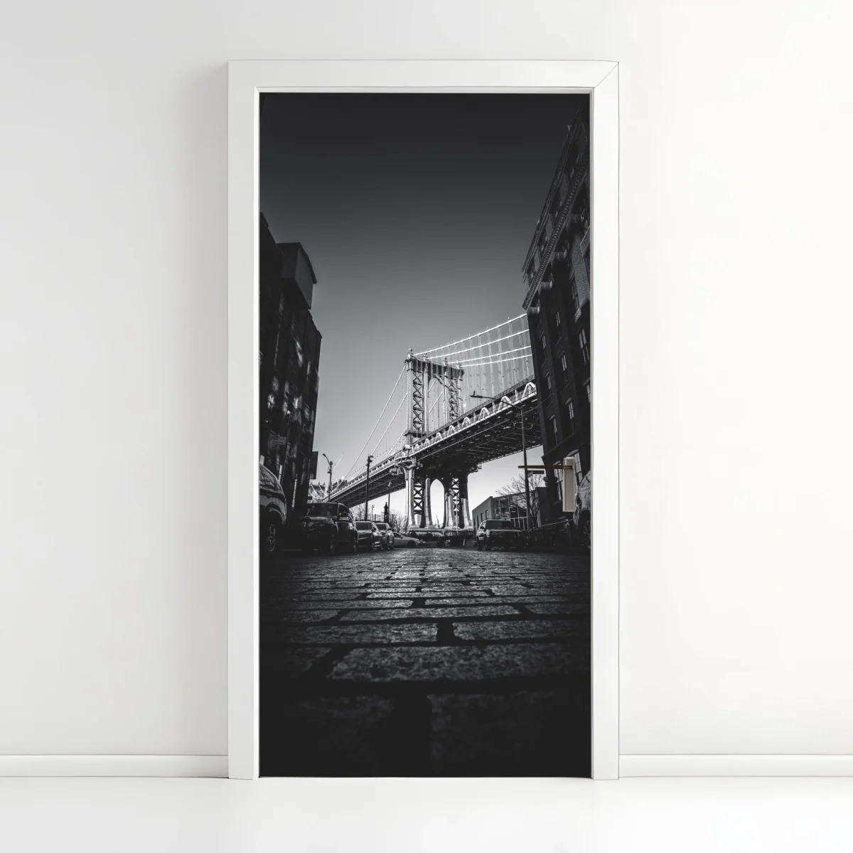 Türaufkleber Manhattan brücke perspektive über kopfsteinpflaster – Wallnifity® Türaufkleber Manhattan brücke perspektive über kopfsteinpflaster – Wallnifity®