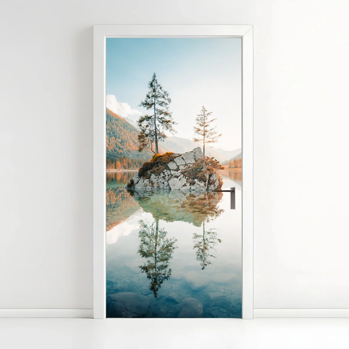 Türaufkleber sonnenbeleuchtete felsinsel am Hintersee – Wallnifity® Türaufkleber sonnenbeleuchtete felsinsel am Hintersee – Wallnifity®