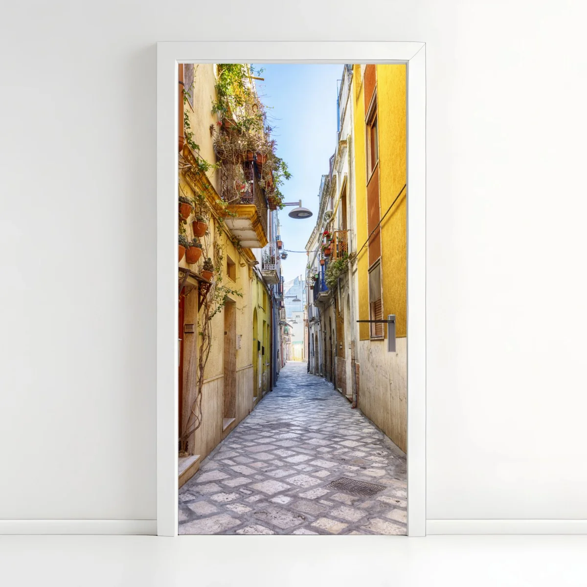 Türaufkleber sonnige gasse in Brindisi – Wallnifity®