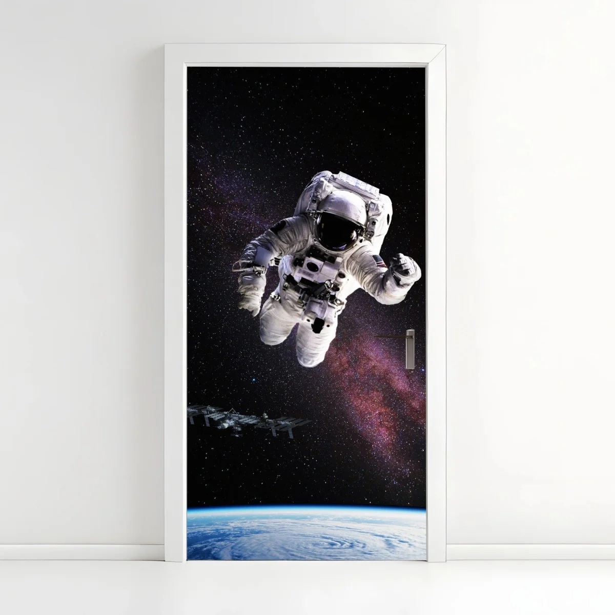 Türaufkleber astronaut über der Erde und galaxie – Wallnifity® Türaufkleber astronaut über der Erde und galaxie – Wallnifity®