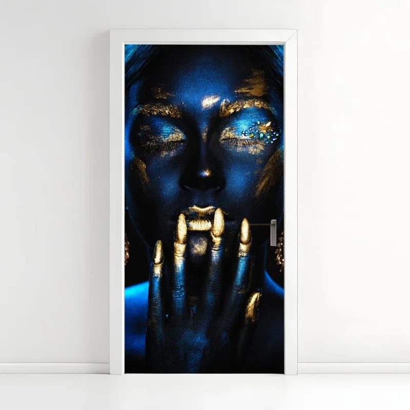 Türaufkleber mystisches porträt in blau und gold
