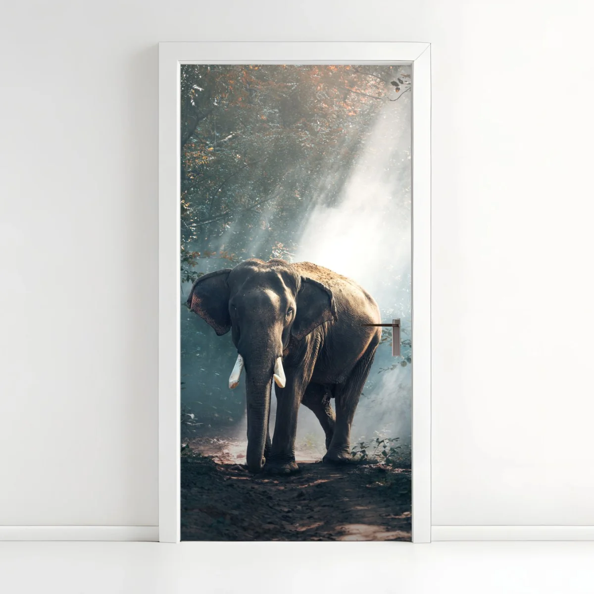 Türaufkleber majestätischer elefant im sonnenlichtdurchfluteten wald – Wallnifity® Türaufkleber majestätischer elefant im sonnenlichtdurchfluteten wald – Wallnifity®