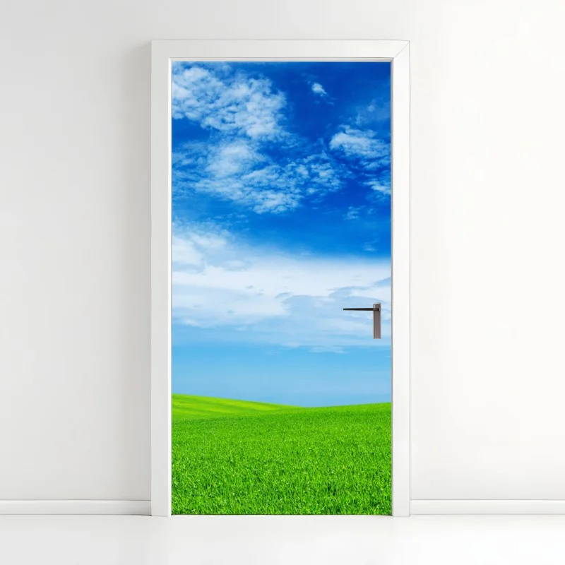 Türaufkleber grüne wiese unter blauem himmel