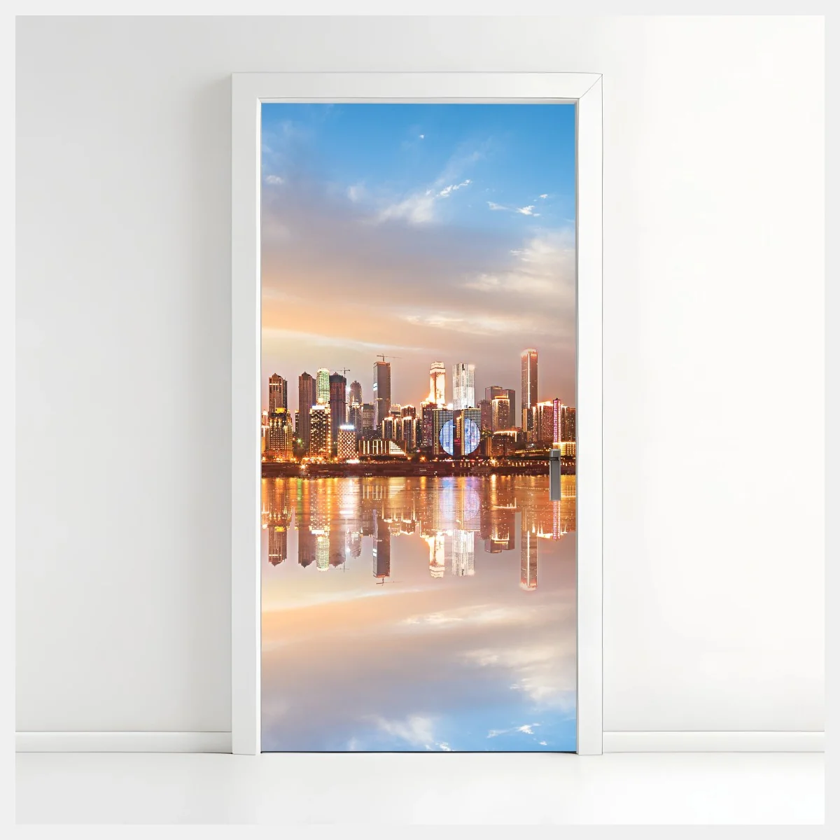 Türaufkleber stadtsilhouette im spiegelbild bei dämmerung – Wallnifity® Türaufkleber stadtsilhouette im spiegelbild bei dämmerung – Wallnifity®