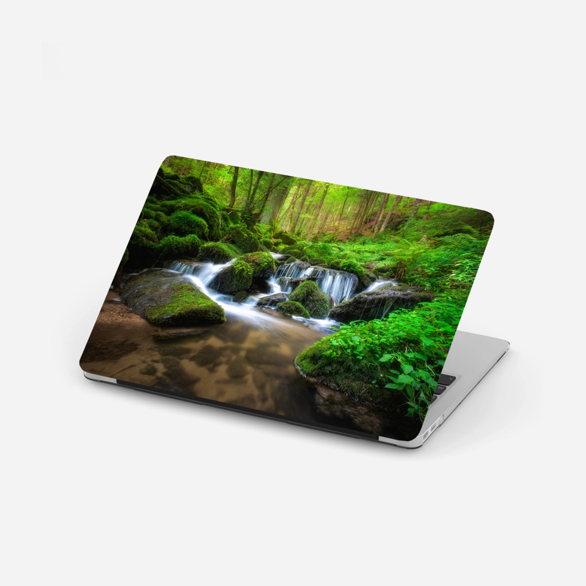 Laptop-Aufkleber ruhiger moosiger waldwasserfall – Wallnifity®