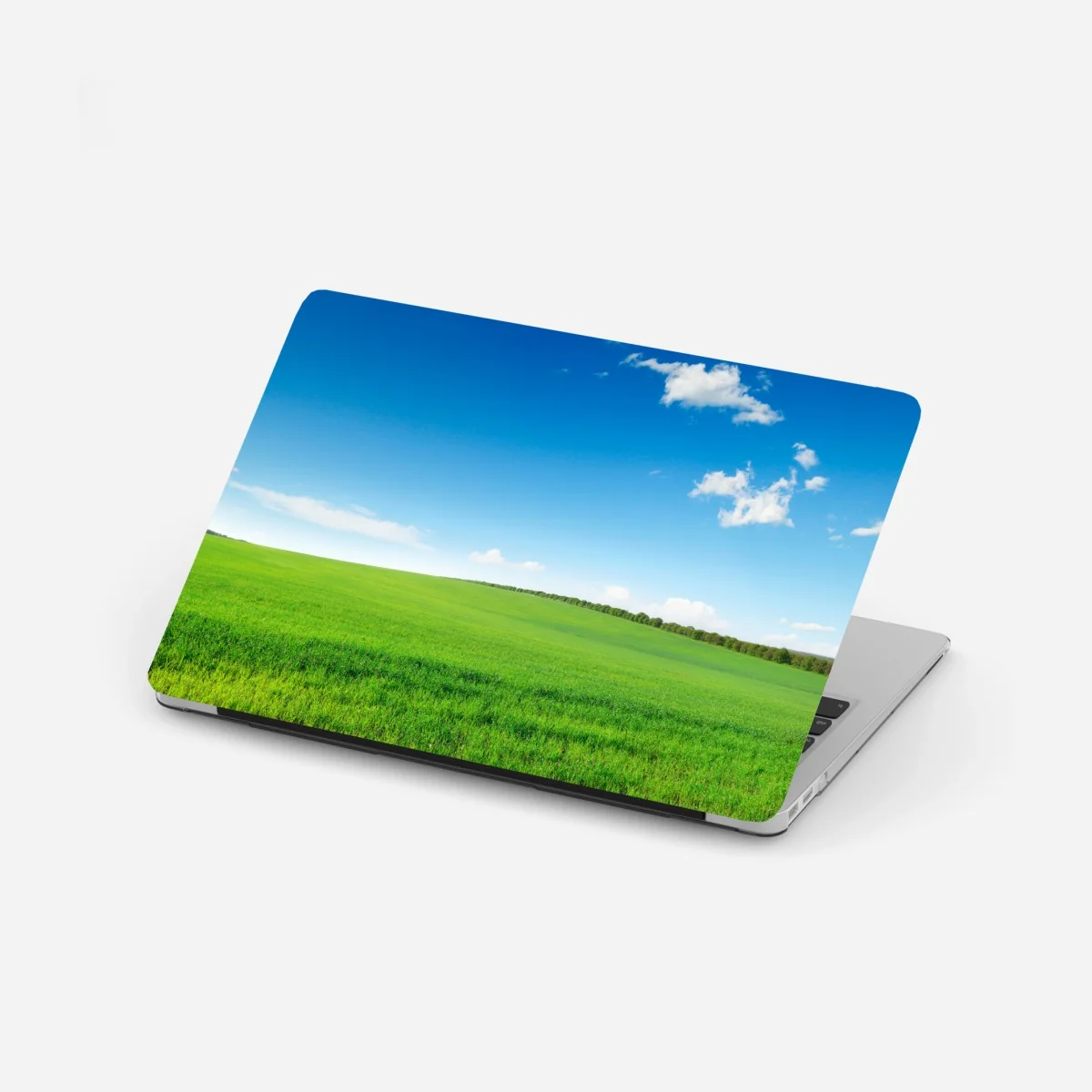 Laptop-Aufkleber ruhige grüne wiese unter blauem himmel – Wallnifity® Laptop-Aufkleber ruhige grüne wiese unter blauem himmel – Wallnifity®