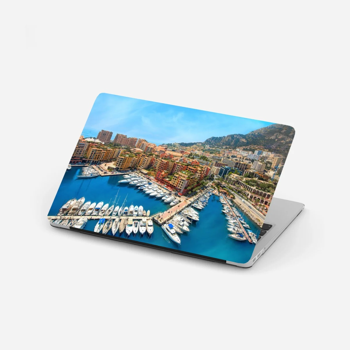 Laptop-Aufkleber sonnige marina und küstenstadt – Wallnifity® Laptop-Aufkleber sonnige marina und küstenstadt – Wallnifity®