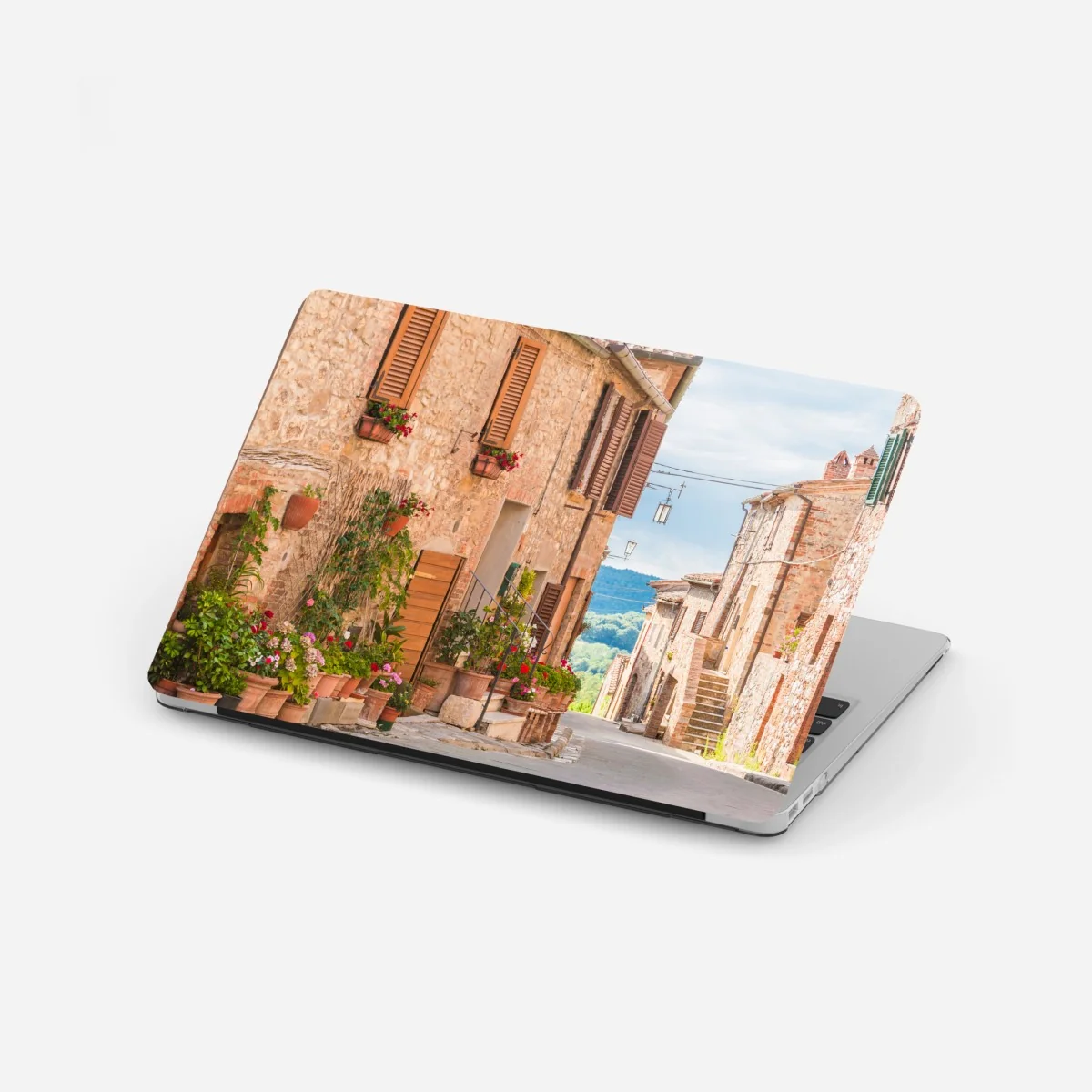 Laptop-Aufkleber mittelalterliche straße in der Toskana mit blumentöpfen – Wallnifity® Laptop-Aufkleber mittelalterliche straße in der Toskana mit blumentöpfen – Wallnifity®