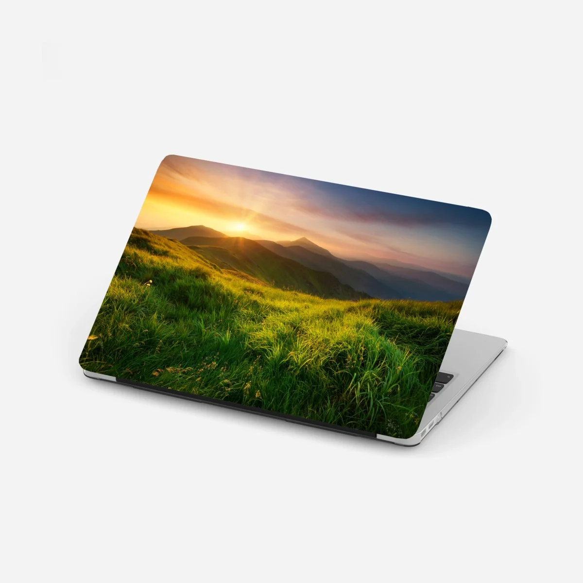 Laptop-Aufkleber sonnenaufgang über dem smaragdgrünen bergtal – Wallnifity® Laptop-Aufkleber sonnenaufgang über dem smaragdgrünen bergtal – Wallnifity®