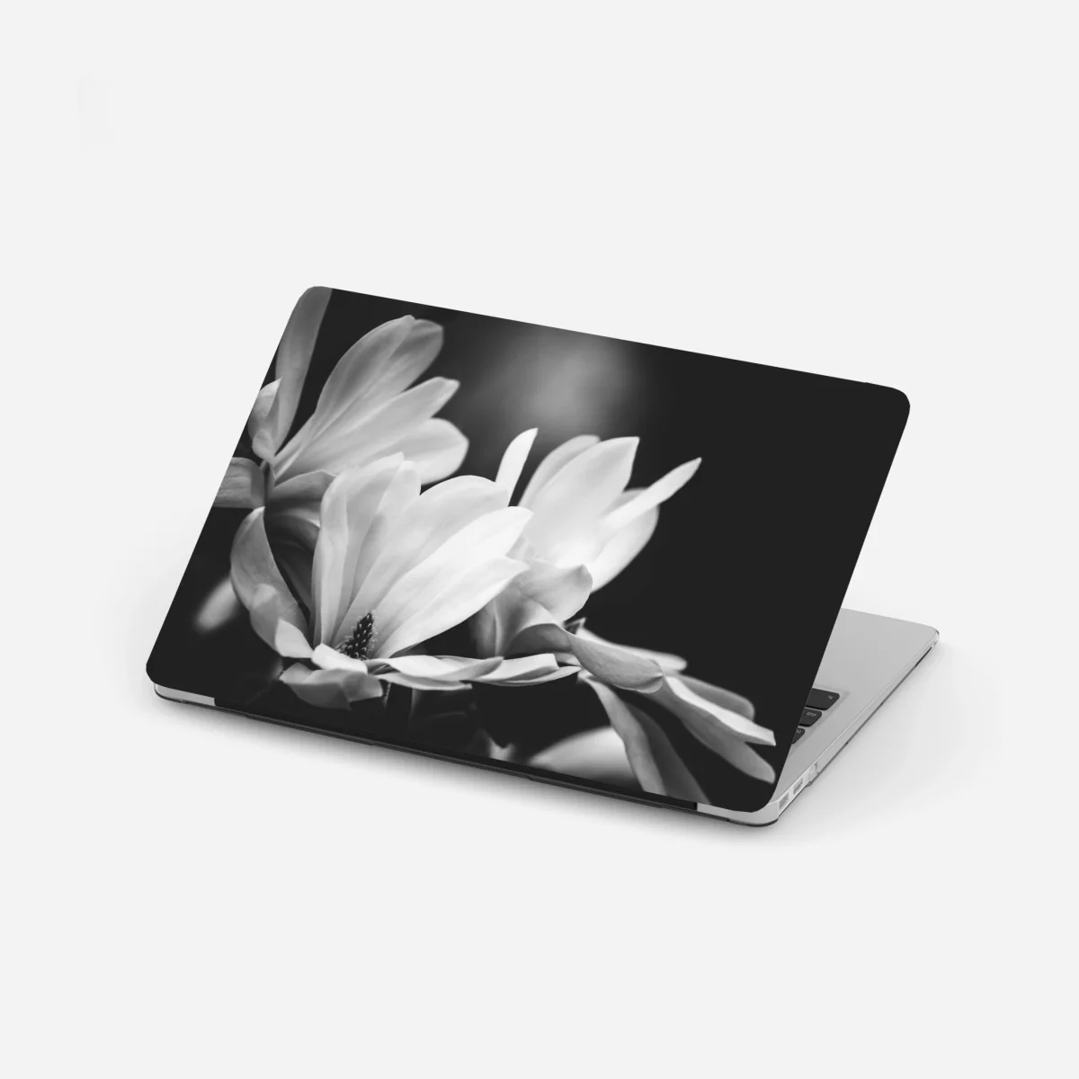 Laptop-Aufkleber schwarzweiß magnolienblüte nahaufnahme – Wallnifity® Laptop-Aufkleber schwarzweiß magnolienblüte nahaufnahme – Wallnifity®