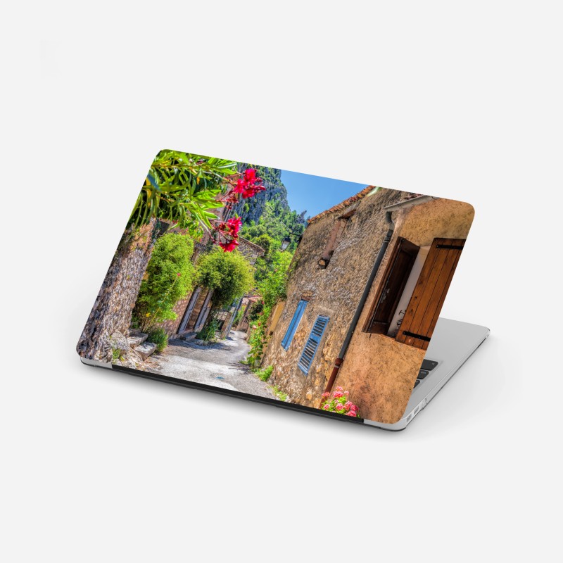 Laptop-Aufkleber Moustiers Sainte Marie reizvolle Dorfstraße in Provence