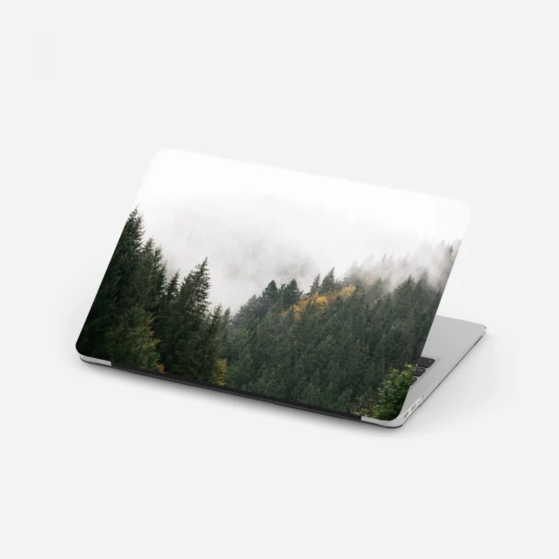 Laptop-Aufkleber nebliger bergwald im dunst