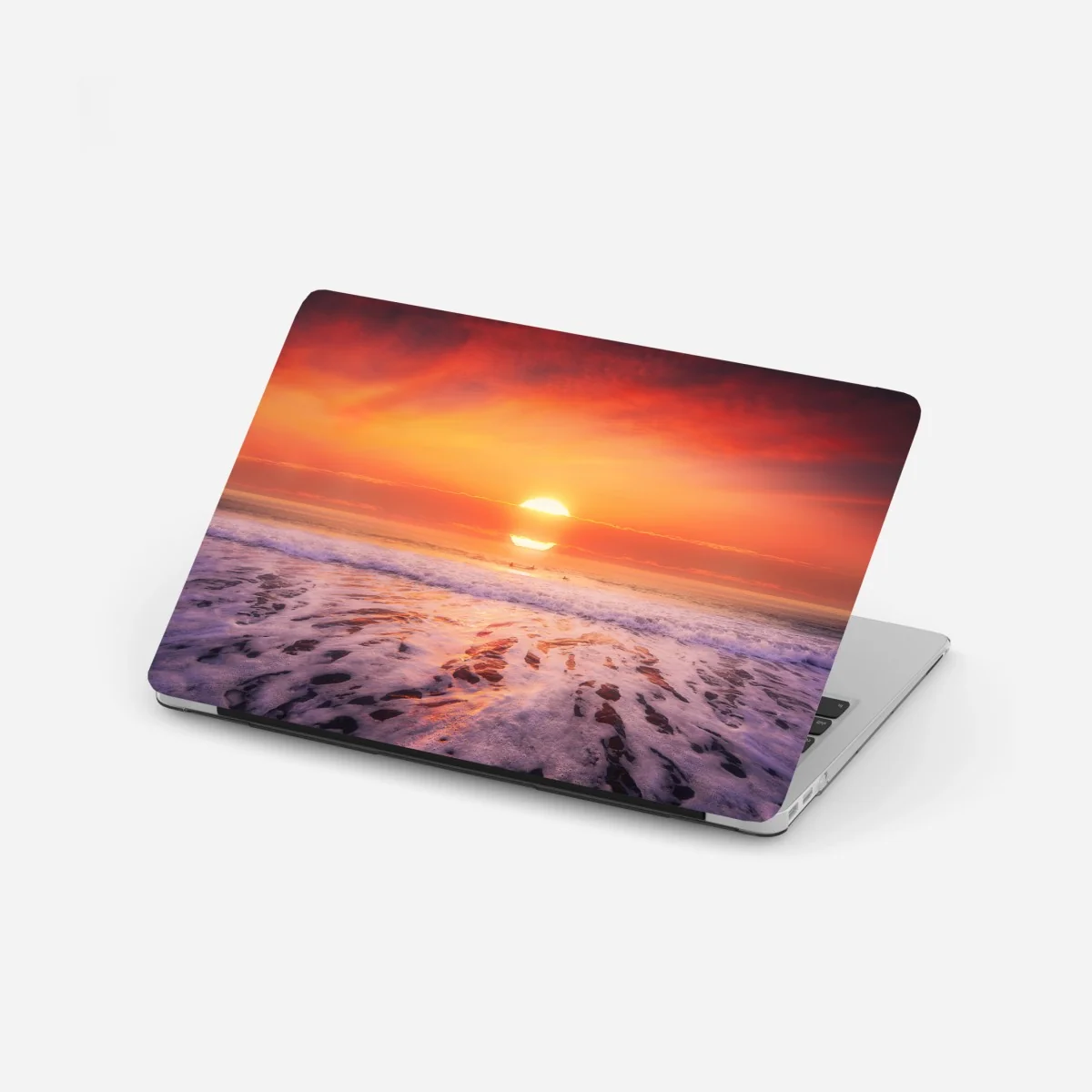 Laptop-Aufkleber goldener sonnenuntergang über ruhigem strand – Wallnifity®