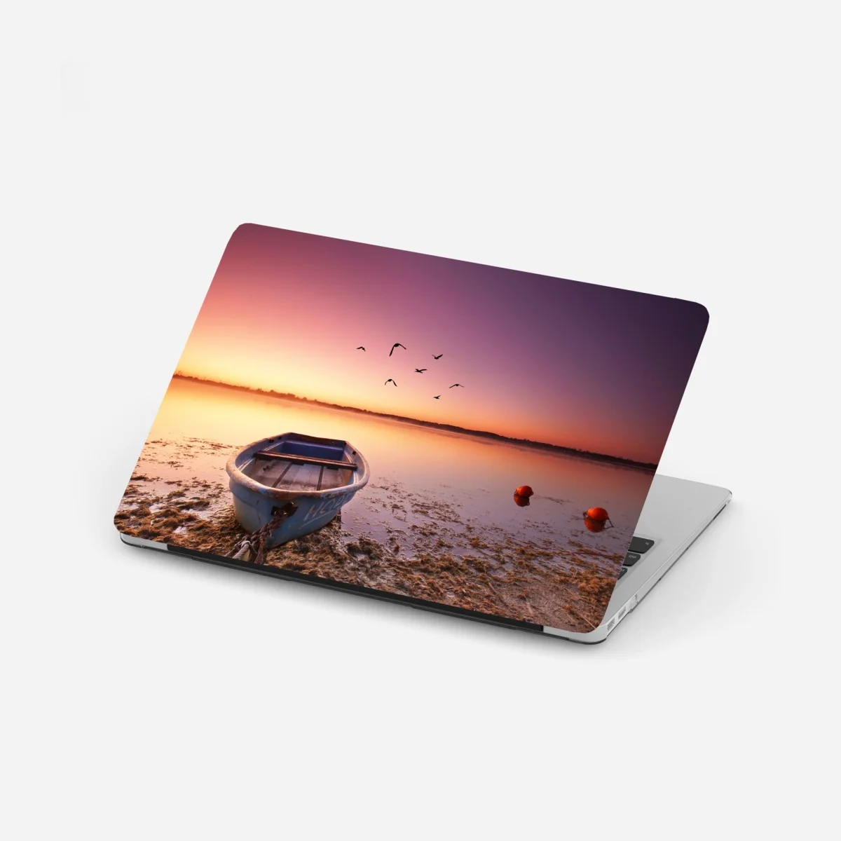 Laptop-Aufkleber friedliche bootsstimmung im abendlicht – Wallnifity®