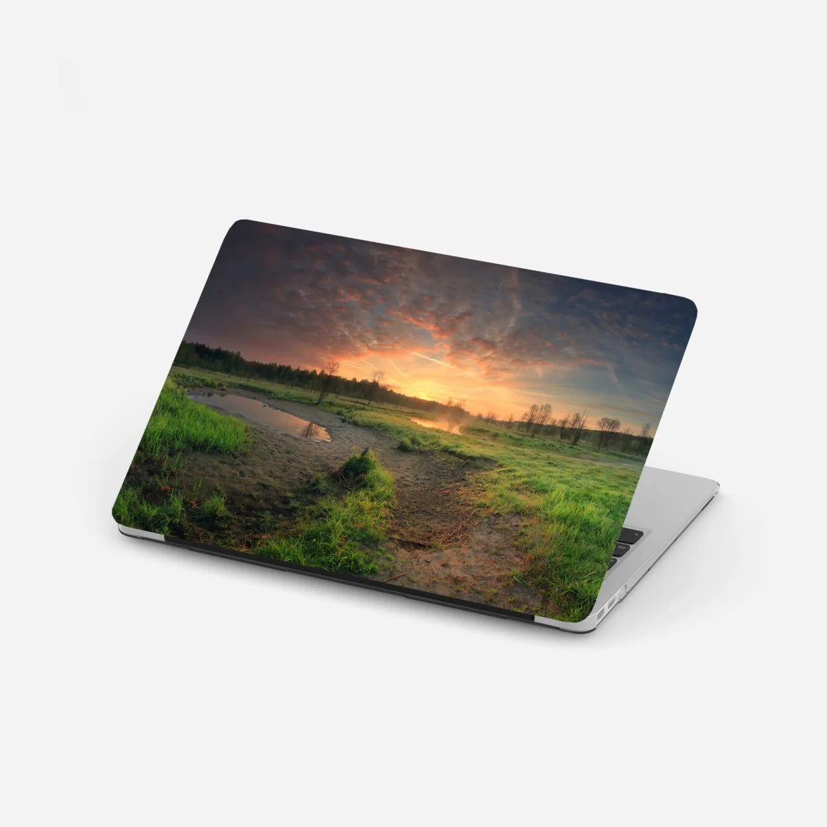 Laptop-Aufkleber sonnenuntergang über einer ruhigen wiese – Wallnifity® Laptop-Aufkleber sonnenuntergang über einer ruhigen wiese – Wallnifity®