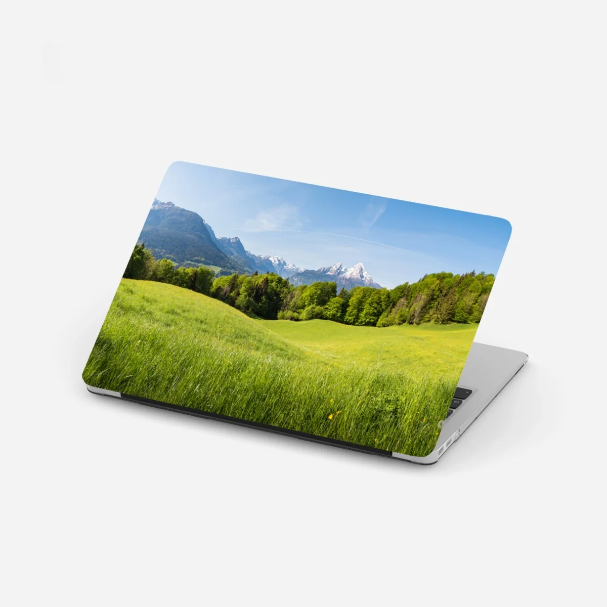 Laptop-Aufkleber ruhiges alpines wiesenpanorama – Wallnifity® Laptop-Aufkleber ruhiges alpines wiesenpanorama – Wallnifity®
