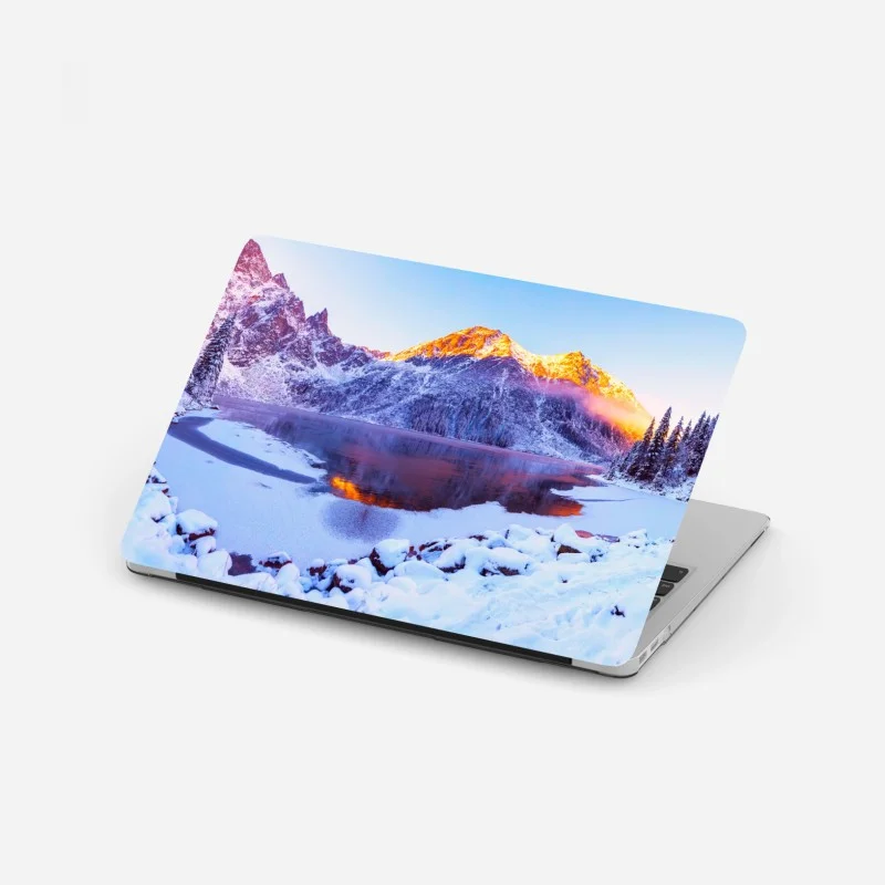 Laptop-Aufkleber tropischer kokos-ananas-cocktail am strand bei sonnenuntergang – Wallnifity®